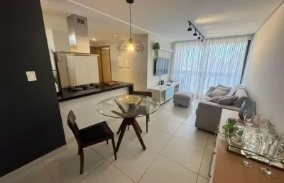 Apartamento mobiliado com 2 quartos próximo da praia no bairro de manaíra