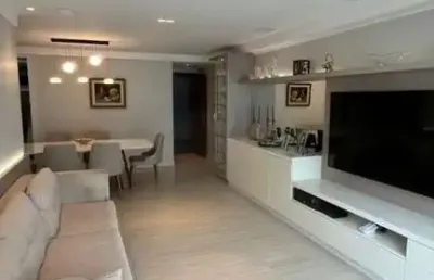 Apartamento com 146 m² e 3 suítes com móveis projetados em tambaú