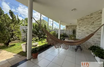 Casa com 4 quartos próxima ao parque parahyba no aeroclube