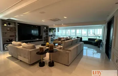 Apartamento com 254 m² e 3 suítes em prédio de luxo no bairro dos estados