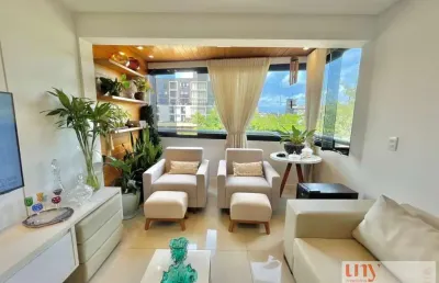 Apartamento amplo com 87 m² e 2 quartos a poucos metros da praia no jardim oceania