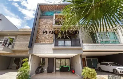 Luxuosa casa em condomínio no ecoville, porto alegre-rs: 4 quartos, 4 suítes, 2 salas, 5 banheiros, 3 vagas de garagem, 450m². venha conferir!