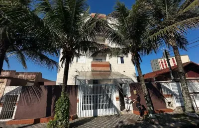Apartamento 2 dormitórios em mongaguá 50 metros da  praia .