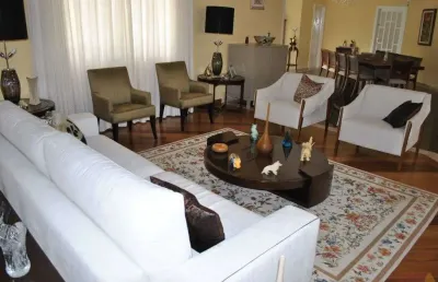 Mansão com 4 suites, piscina e 10 vagas - pé da serra da cantareira em rua sem saída