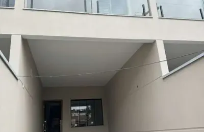 Sobrado novo, com 3 dormitórios e 2 vagas na vila isolina mazzei para venda.