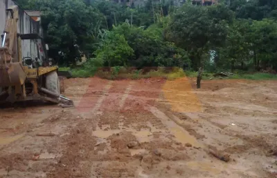 Terreno para garagem de caminhões, ônibus ou maquinas.