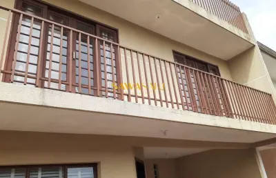 Casa com 3 quartos à venda na Rua Capitão Guilherme Bianchi, 642, Cajuru, Curitiba