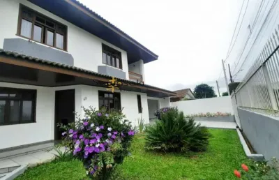 Casa com 3 quartos à venda na Rua Cocos, 48, Uberaba, Curitiba