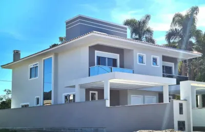 Sobrado em ingleses do rio vermelho - florianópolis com 177m² e 3 quartos por r$ 990.000 - venda e locação