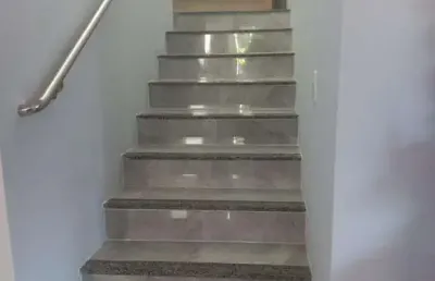 Casa em condomínio em são joão do rio vermelho, florianópolis: 270m², 3 suítes. venda r$1.900.000, locação r$11.000.