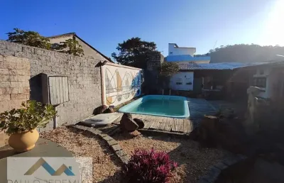 Casa à venda em ingleses, florianópolis: 3 dormitórios, 2 suítes, 4 banheiros por r$750.000. confira!
