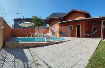 Casa à venda nos ingleses, florianópolis: 158m², 4 dormitórios, 2 banheiros por r$1.350.000. confira!