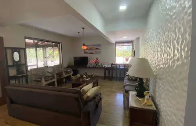 Casa tipo apartamento de 03 quartos + (anexo com 02 quartos) toda reformada em porcelanato colada à rua das pedras
