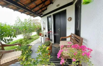 Casa à venda com 2 quartos dentro de condomínio na marina em buzios
