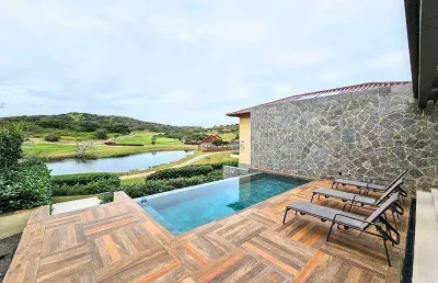 Exuberante mansão com vista para o golfe com4 quartos