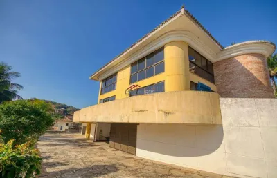 Imóvel de alto padrão entre as praias dos ossos e joão fernandes
