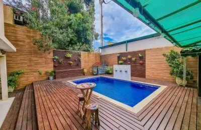 Hostel guest house com 6 quartos e piscina no centro de búzios