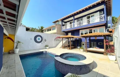 Casa de condomínio com 7 quartos, sendo 4 suites com piscina e sauna privativas