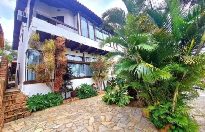 Lindo imóvel com 03 suítes, piscina privativa e ao lado centro de búzios!