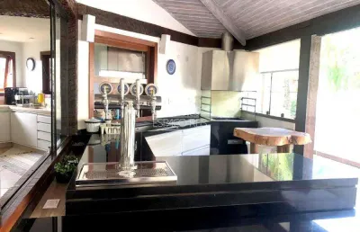 Casa em condomínio fechado com 5 quartos à venda na Rua Das Casuarinas, Geribá, Armação dos Búzios