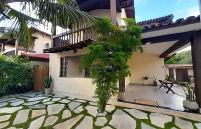 Casa de condomínio à venda, 3 quartos, sendo 2 suítes, 2 vagas, á 150m da praia. baía formosa