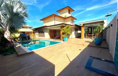 Oportunidade excelente imóvel, super novo em condomínio á 150m das areias da praia de manguinhos.