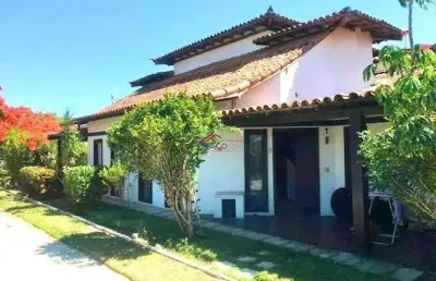 Casa à venda com 2 quartos dentro de condomínio na marina em buzios