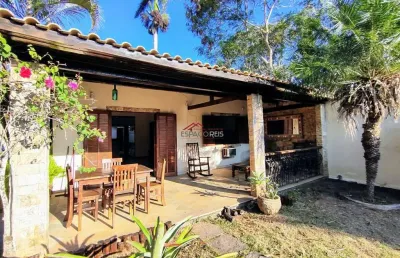 Casa independente com 03 quartos e piscina em geribá