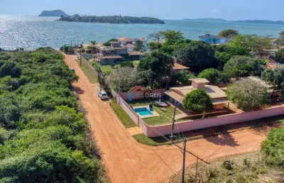 Casa à venda com 4 quartos independente na marina em búzios a 50 metros da praia