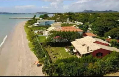 Casa à venda pé na areia com 03 quartos na praia da marina em búzios