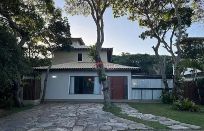 Casa à venda com 4 suítes dentro de condomínio e manguinhos buzios