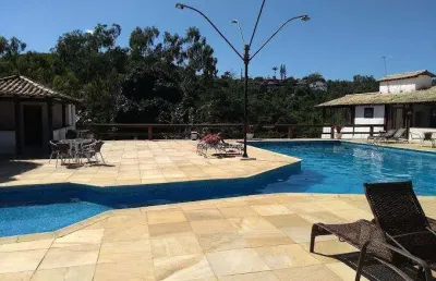 Casa à venda com 2 suítes dentro de condomínio em geriba búzios