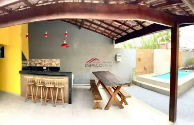 Casa com 1 suíte, 2 quartos, area gourmet e piscina