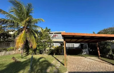 Casa com 4 quartos de locação anual dentro de condomínio em manguinhos buzios