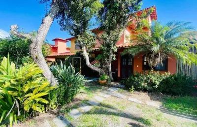 Casa à venda em condomínio,com 4 quartos no bairro manguinhos!