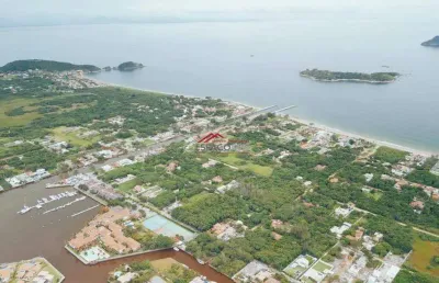 Terreno com 586 m² à beira do canal na marina búzios