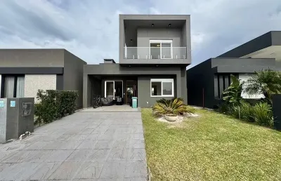 Casa com 4 quartos à venda no Centro, Xangri-Lá 