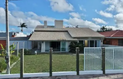 Casa à venda  em atlântida próximo ao centro e plataforma