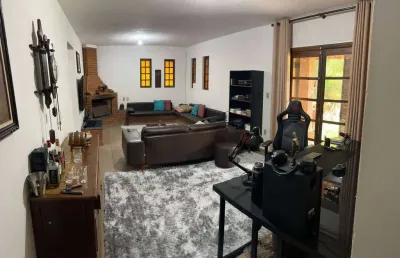 Chácara com escritura de 22.000 m²/ piscina/casa  à venda/aluga  mairinque