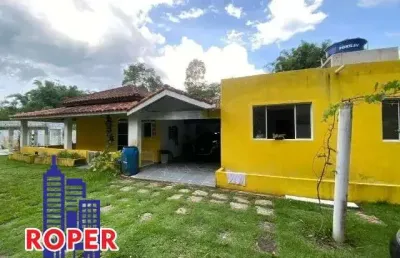 Linda chácara de 3.000 m²/ casa sede/ piscina/ lagos e espaço gourmet à venda em santa isabel