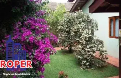 Excelente casa com 3 dormitórios/3 vagas/ piscina/ área gourmet à venda em atibaia