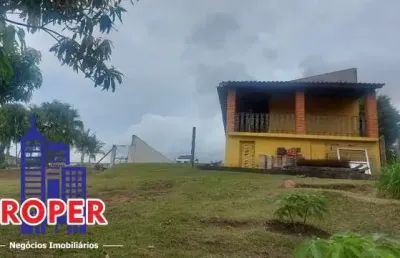 Excelente chácara com escritura e aceita financiamento de 3.800 m² com casa e piscina à venda em campo limpo paulista.