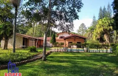 Linda chácara porteira fechada de 10.000 m² com piscina e toda estrutura à venda na rota de vinho em são roque.