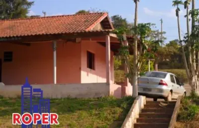 Linda chácara de 16.400 metros com escritura à venda