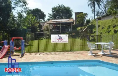 Excelente chácara com 5.800 m²/casa sede/espaço gourmet/ piscina/lago à venda em ibiuna, aceita financiamento bancário
