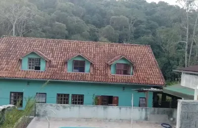 Excelente chácara de 7.935 m²/casa sede/piscina/área gourmet à venda em santa isabel
