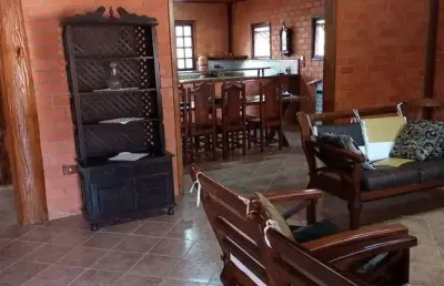 Linda chácara de 2.530 m²/casa sede/piscina/área gourmet à venda ou locação em santa isabel