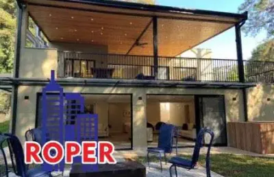 Linda casa mobiliada de alto padrão com 455 m²/casa sede/piscina/espaço gourmet a venda/locação em condominio fechado estância parque atibaia