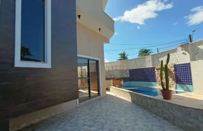 Casa na praia com 2 quartos, piscina e churrasqueira em itanhaém.