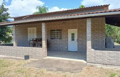 Chácara com 2 quartos e espaço para piscina em itariri.
